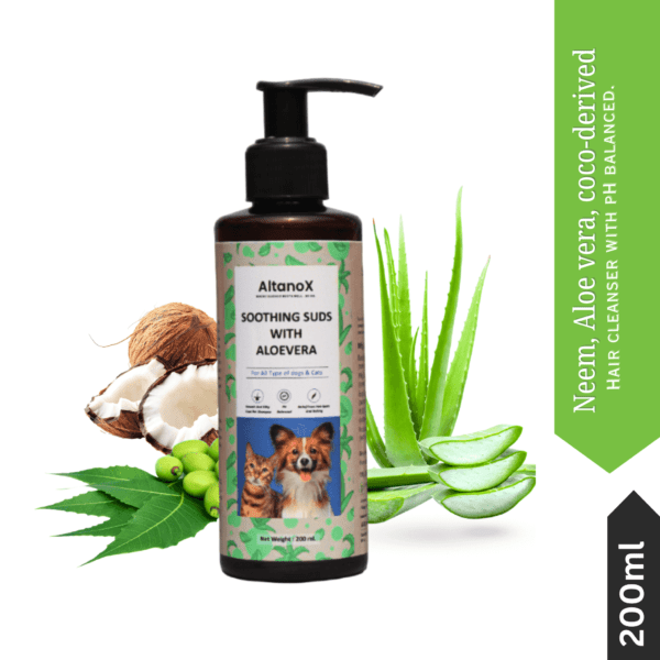 Altanox shoothing suds with aloe vera dog shampoo.